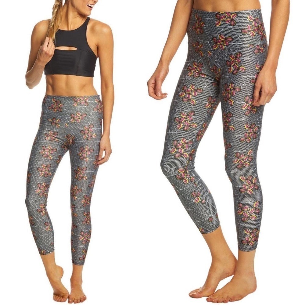 Onzie Basic Printed High-Rise 7/8 Performance Athletic Leggings in Decco Size XL